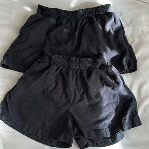 2 Pairs of Girls Black Linen Shorts ( SZ 14-16 & 18)